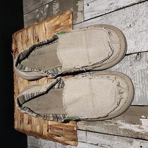 Sanuk Donna slip on shoes size 7